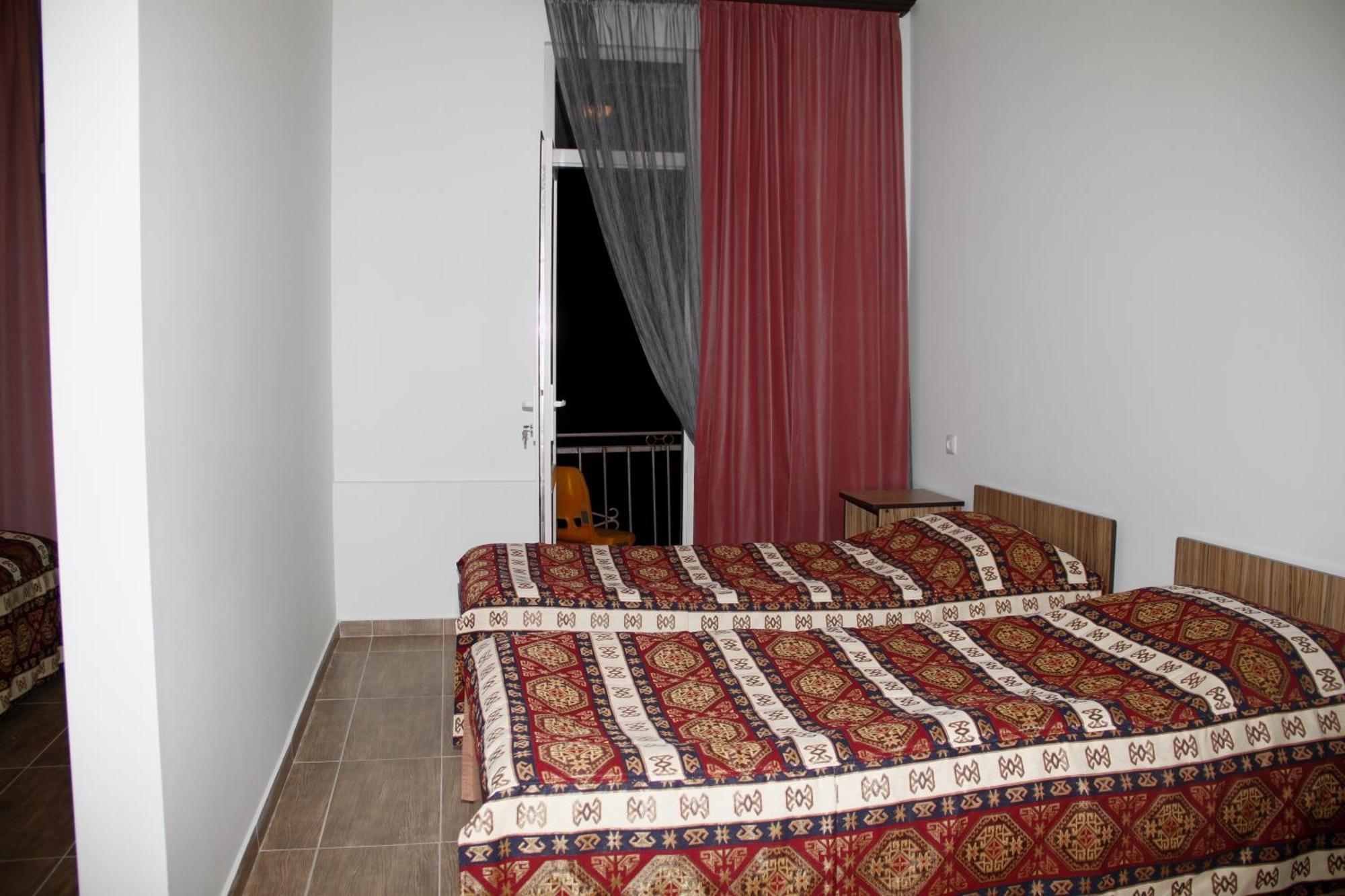 Zanger Hotel Goris Chambre photo