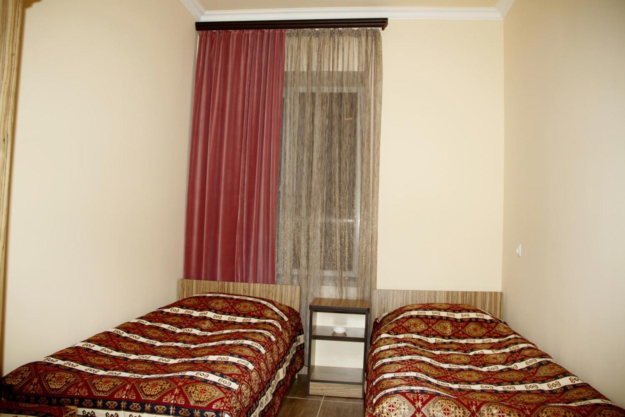 Zanger Hotel Goris Chambre photo