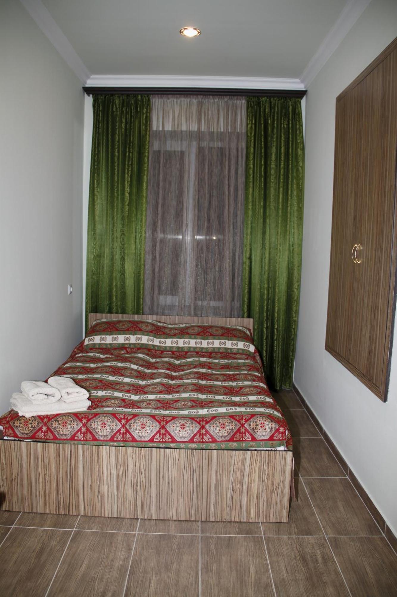 Zanger Hotel Goris Chambre photo