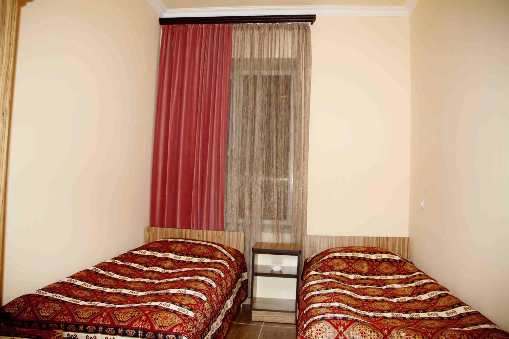 Zanger Hotel Goris Chambre photo