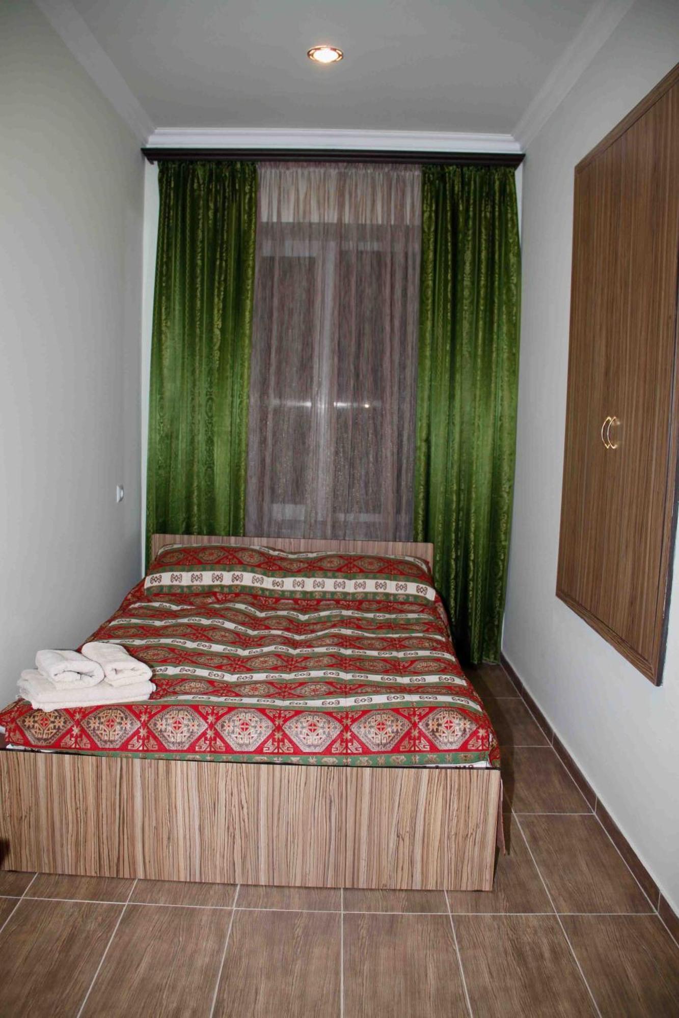 Zanger Hotel Goris Chambre photo